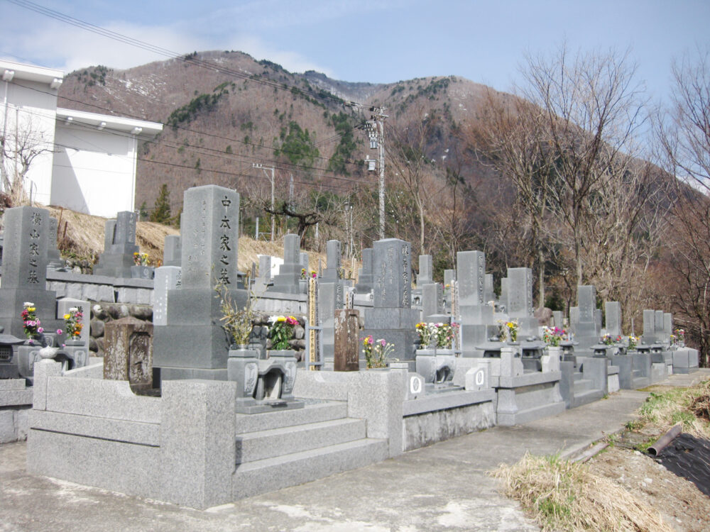 平和観音墓地の外観