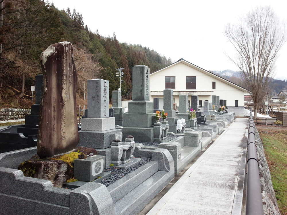 袈裟丸墓地の外観